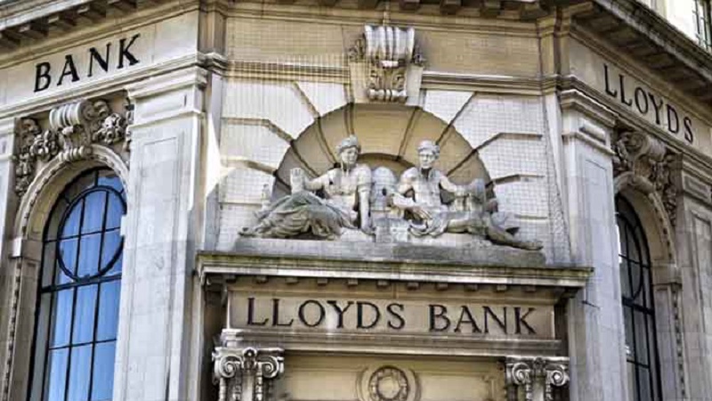 Lloyds’ plans for Schroders tie-up set to rattle advisers