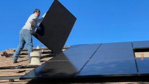 US Solar Fund shareholders approve new manager and policy changes