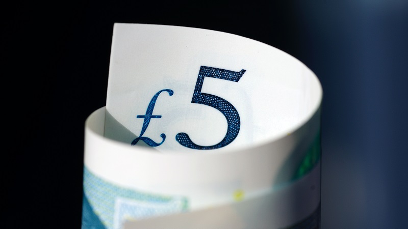 Strong pound hits UK dividends